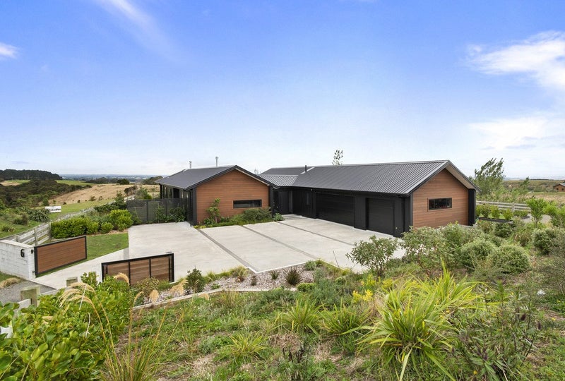 6 Dickins Lane, Palmerston North - Carousel 1