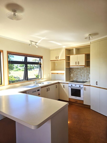 58 Welcome Bay Road, Welcome Bay, Tauranga - Carousel 2