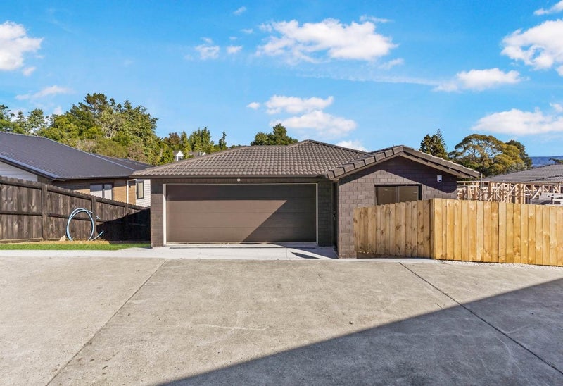 76 Sungrove Rise, Sunnyvale, Auckland - Carousel 2