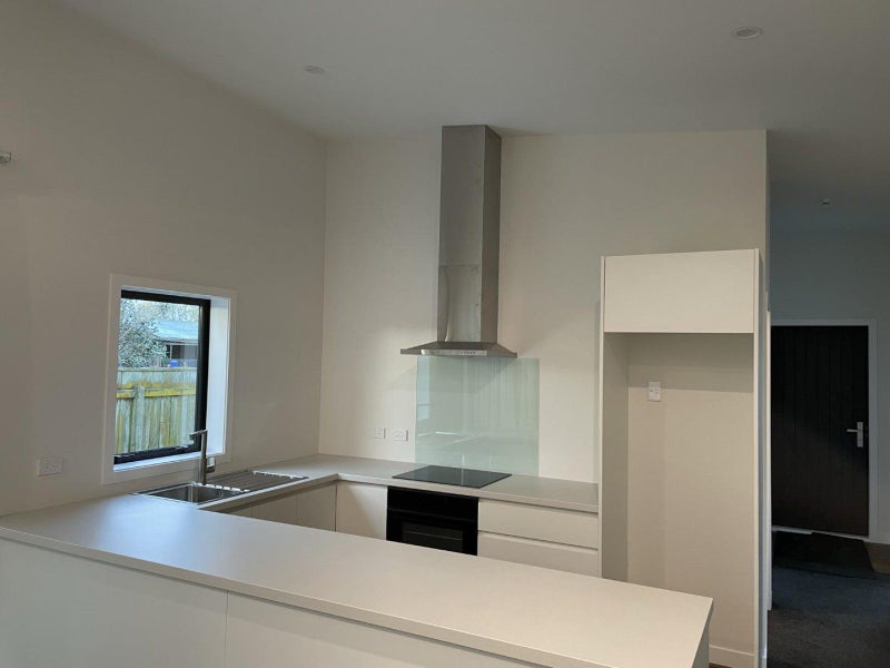 8 Worcester Street, West End, Palmerston North - Carousel 2