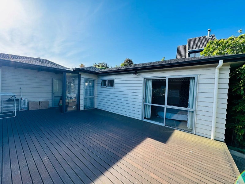 55 Mirrabooka Avenue, Botany Downs, Auckland - Carousel 2