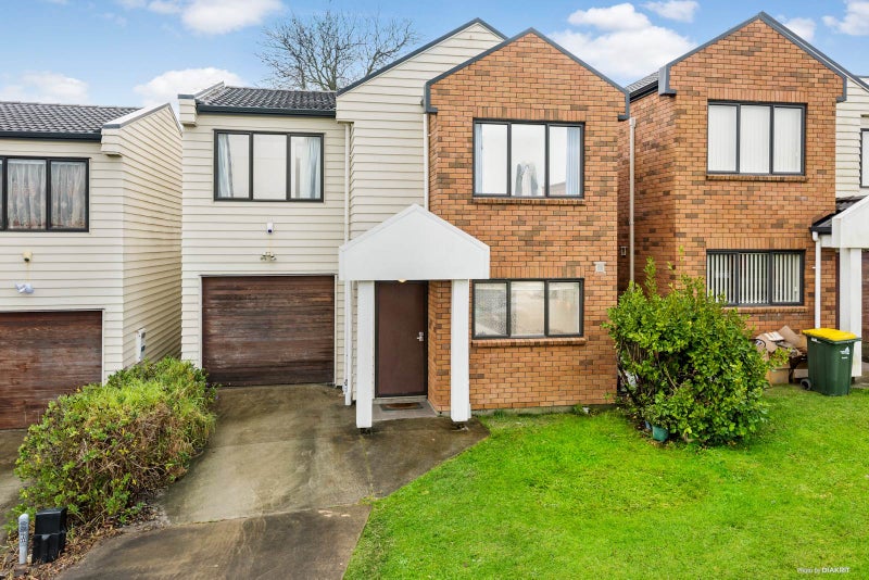 21 Masons Road, Oteha, Auckland - Carousel 1