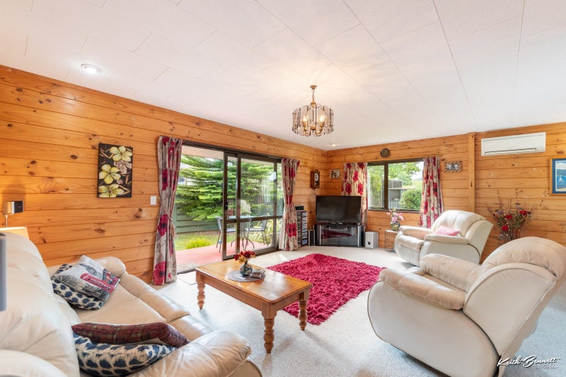 44A Larchmont Grove, Totara Park, Upper Hutt - Carousel 2