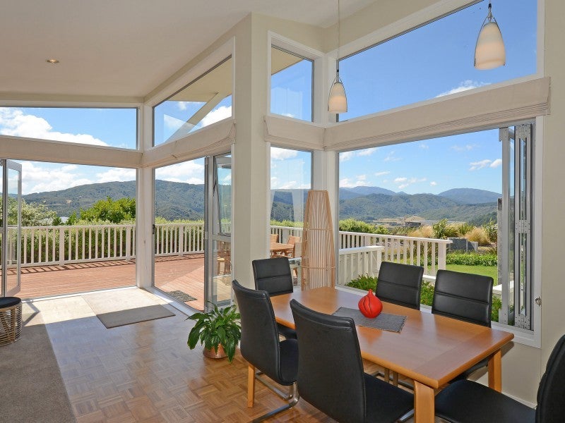 60 Mount Marua Way, Timberlea, Upper Hutt - Carousel 1