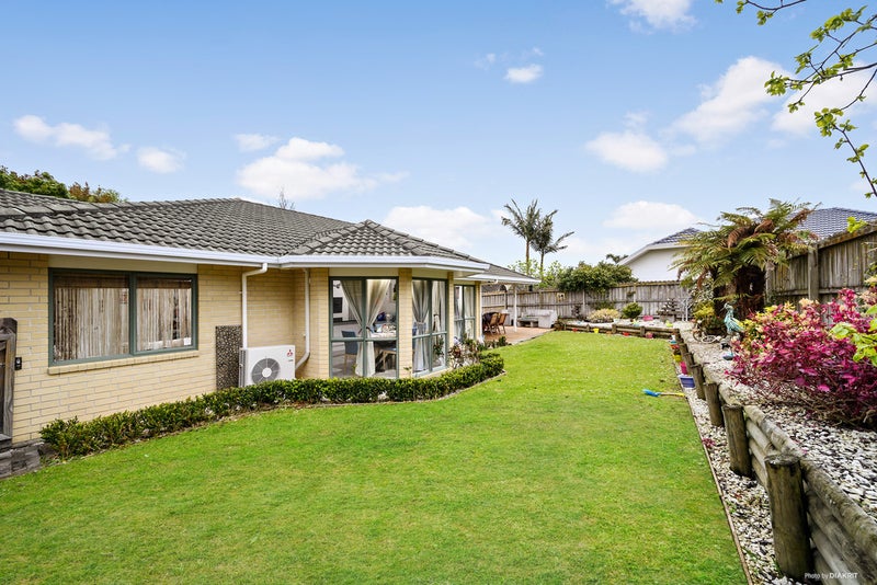94 Westerham Drive, Dannemora, Auckland - Carousel 1