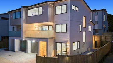 30D Routley Drive, Glen Eden, Auckland - Carousel 1