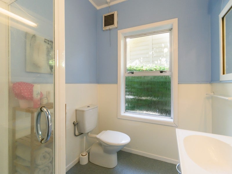 14 Governor Road, Northland, Wellington - Carousel 8