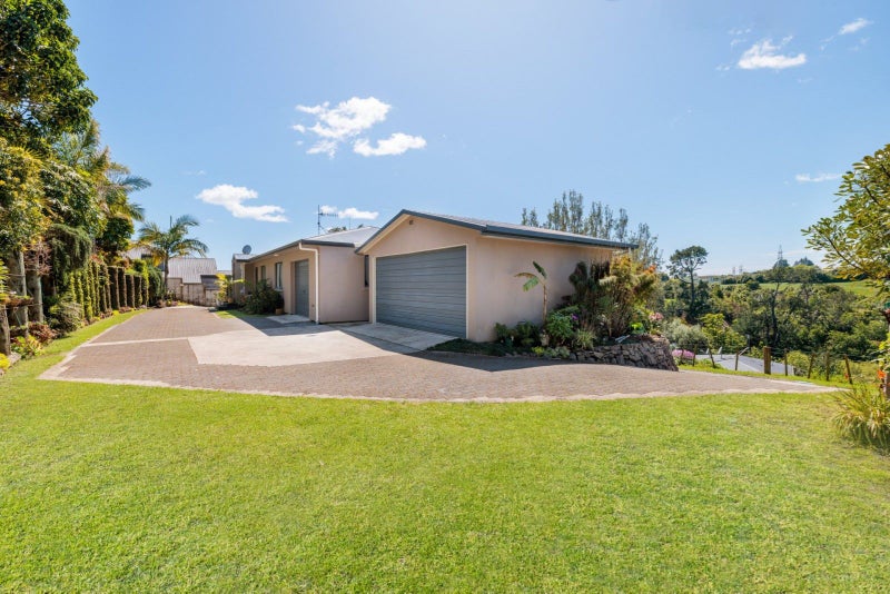 32 Snowden Street, Ohauiti, Tauranga - Carousel 1