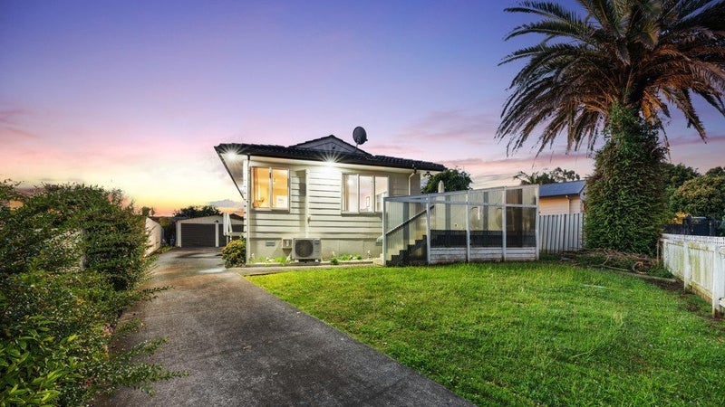 10 Vigo Place, Papatoetoe, Auckland - Carousel 1