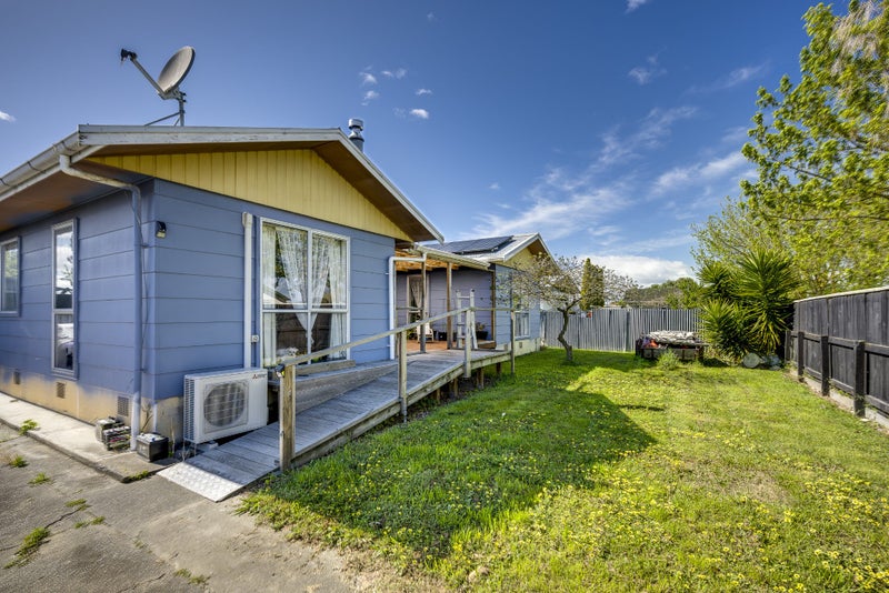 4 Palgrave Avenue, Flaxmere, Hastings - Carousel 1