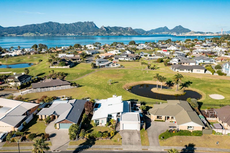 47 Barbados Way, One Tree Point - Carousel 1