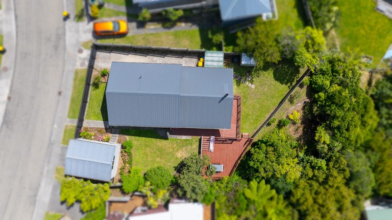 8 Fitzpatrick Street, Newlands, Wellington - Carousel 21