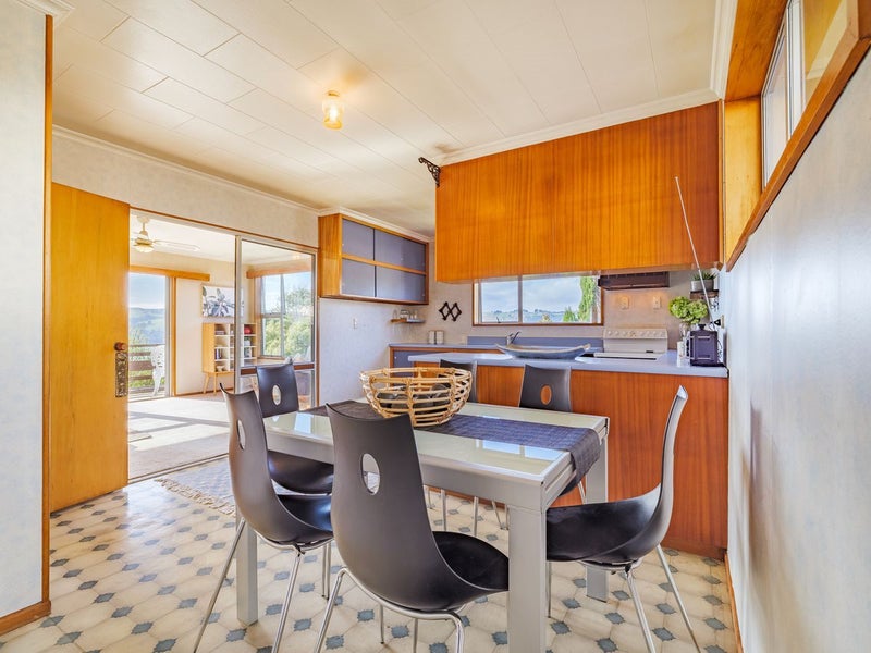 12A Kowhai Street, Ravensbourne, Dunedin - Carousel 1