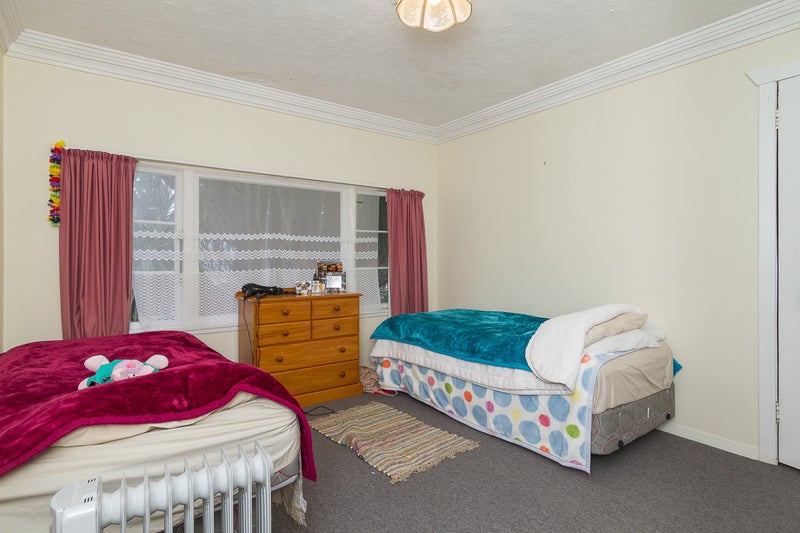 1/3 Mudie Street, Alicetown, Lower Hutt - Carousel 2