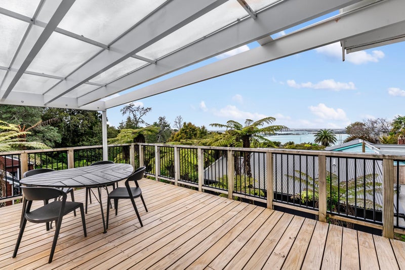 8 Goodall Street, Hillsborough, Auckland - Carousel 2