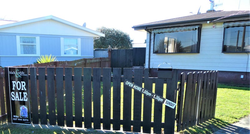 400 Huia Place, Camberley, Hastings - Carousel 19