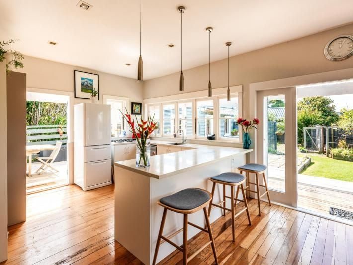 46 Tahatai Road, Oneroa, Waiheke Island - Carousel 8