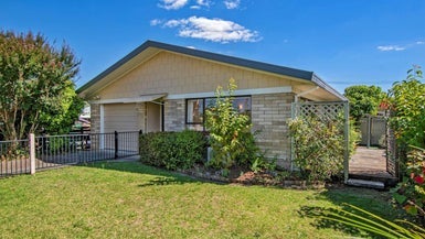 1 Mains Avenue, Kensington, Whangarei - Carousel 1