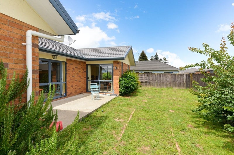 181 Old Farm Road, Hamilton East, Hamilton - Carousel 11