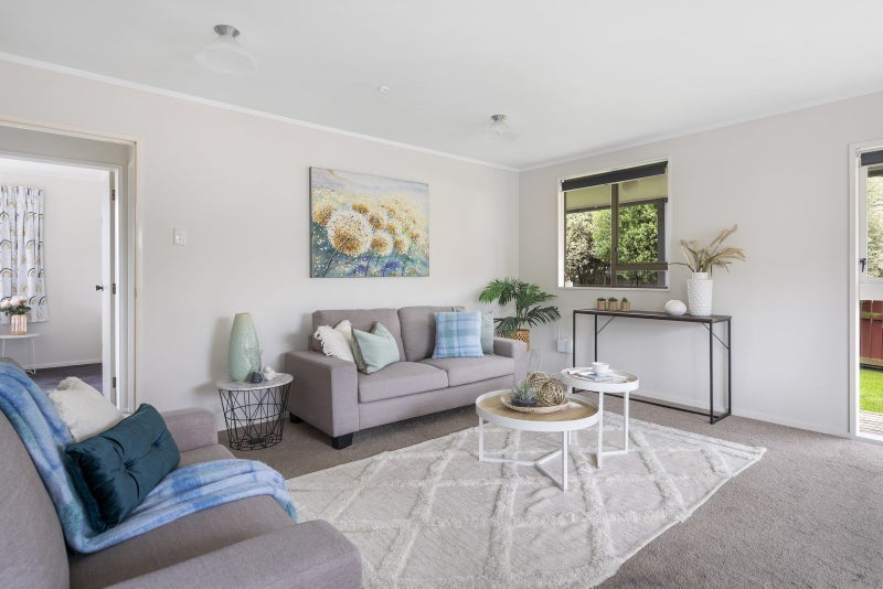 2/8 Pilcher Crescent, Naenae, Lower Hutt - Carousel 1