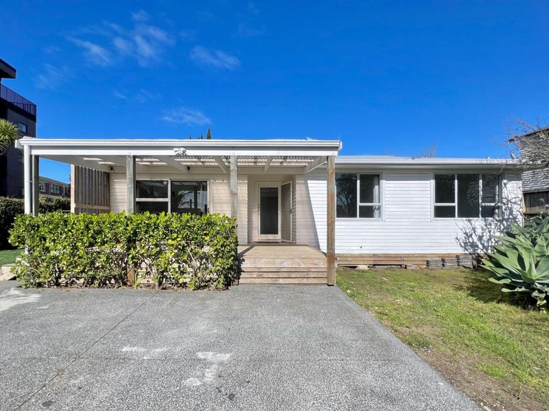 2B Finch Street, Morningside, Auckland - Carousel 2