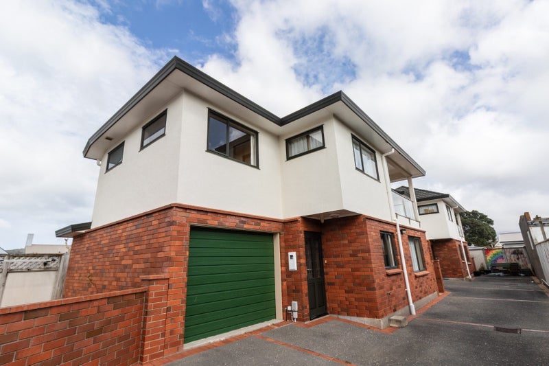 31 Argentine Avenue, Miramar, Wellington - Carousel 23