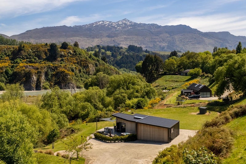 362 Tucker Beach Road, Queenstown Hill, Queenstown - Carousel 2