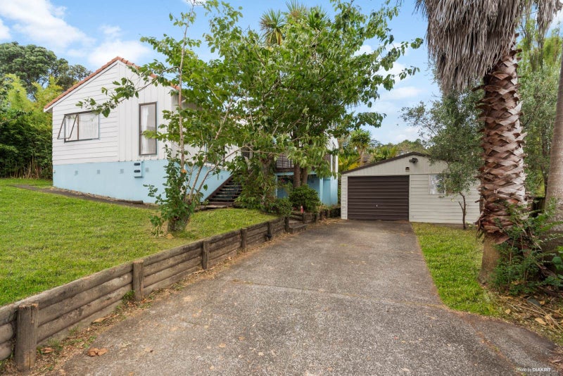 14 Adam Sunde Place, Glen Eden, Auckland - Carousel 1