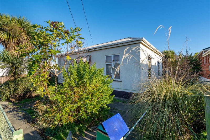 22 Nelson Street, Forbury, Dunedin - Carousel 22