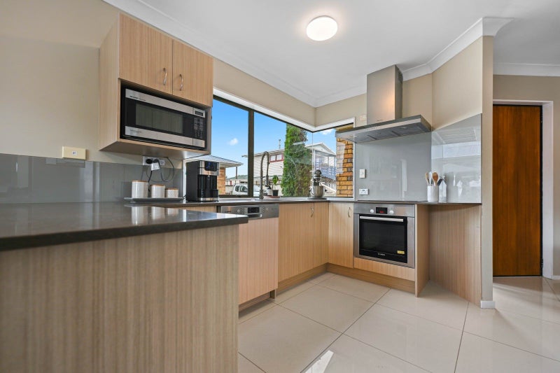 81A Silverdale Road, Silverdale, Hamilton - Carousel 2