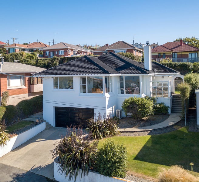 156 Easther Crescent, Kew, Dunedin - Carousel 1