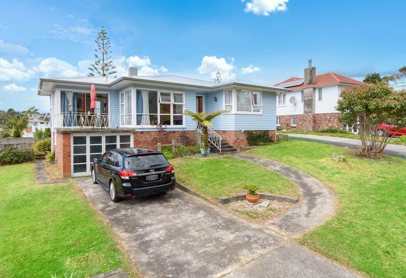 57 Caronia Crescent, Lynfield, Auckland - Carousel 1