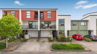7 Bonnette Road, Flat Bush, Auckland - Carousel 1