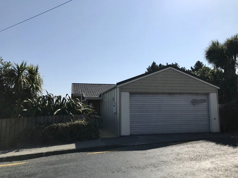 32 Morere Street, Titahi Bay, Porirua - Carousel 1