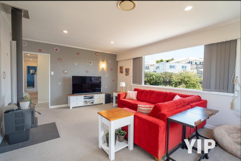 36 Bracken Road, Paparangi, Wellington - Carousel 2
