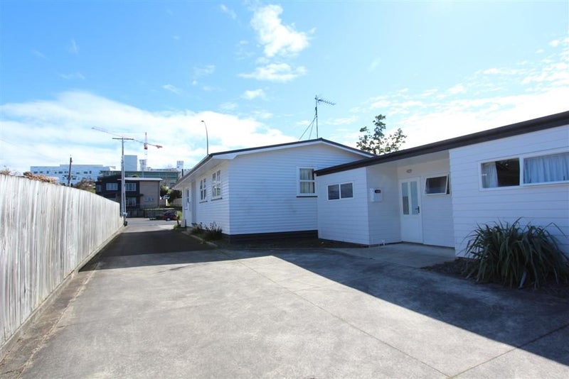 28C Lorne Street, Melville, Hamilton - Carousel 1