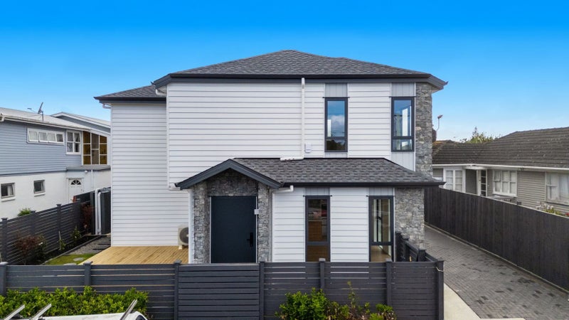 19 Deas Place, Otahuhu, Auckland - Carousel 1