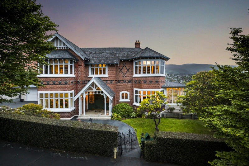 2 Sargood Street, Maori Hill, Dunedin - Carousel 2