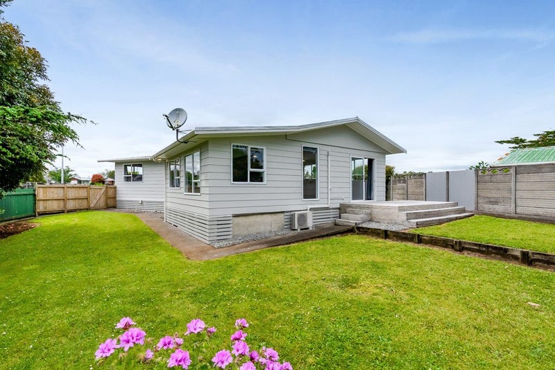 50 Sole Avenue, Bell Block, New Plymouth - Carousel 1