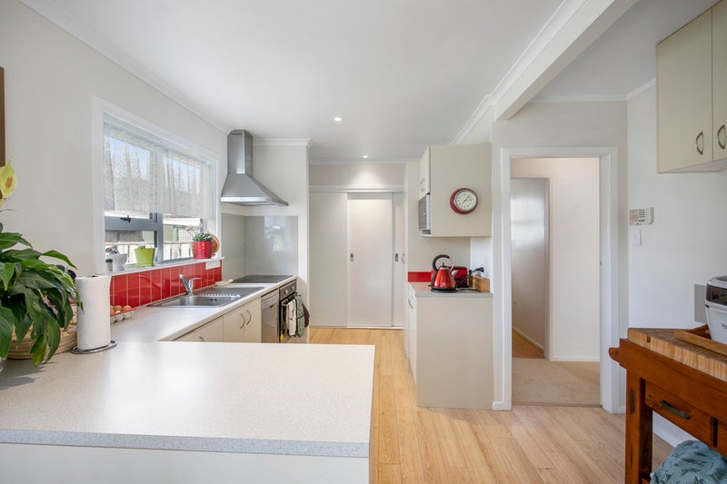 12 Nelson Crescent, Wainuiomata, Lower Hutt - Carousel 1
