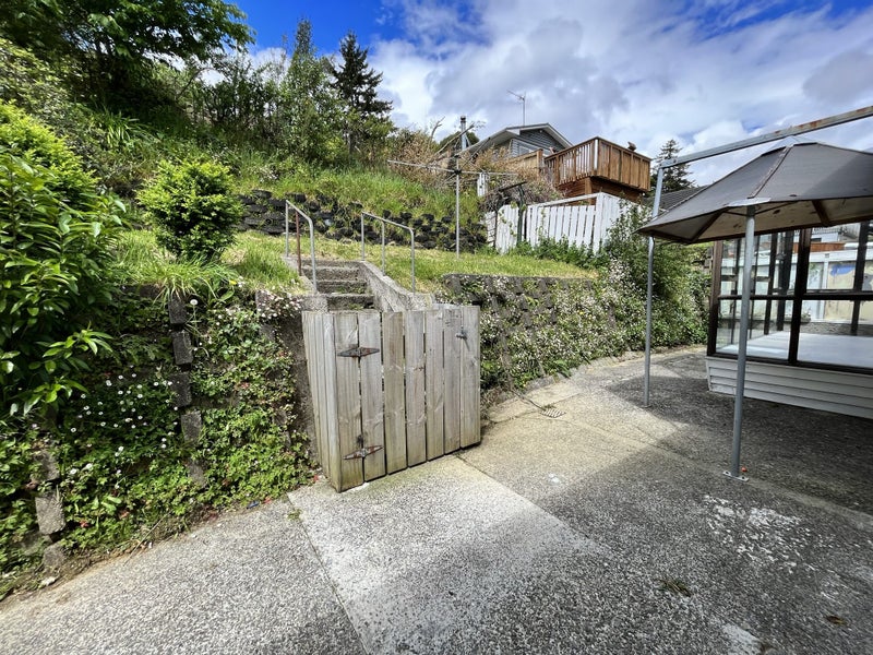67 Coast Road, Wainuiomata, Lower Hutt - Carousel 11