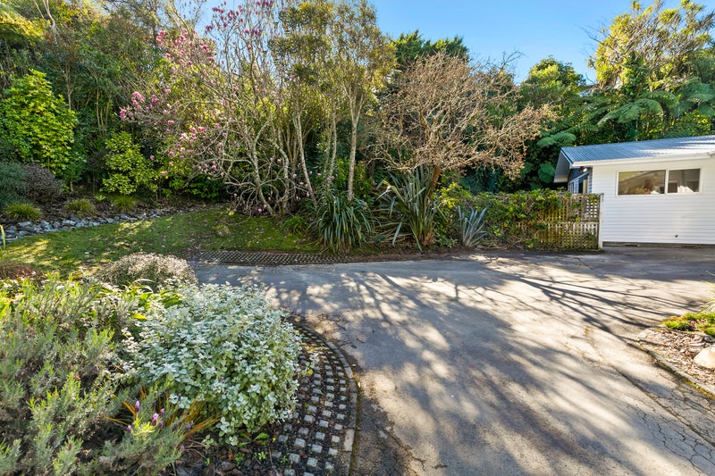 13B Gainsborough Grove, Belmont, Lower Hutt - Carousel 17