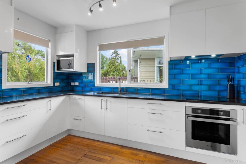 1/241 Rangatira Road, Beach Haven, Auckland - Carousel 2