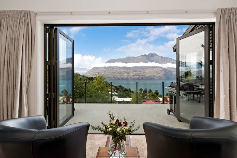 31 Dart Place, Fernhill, Queenstown - Carousel 1