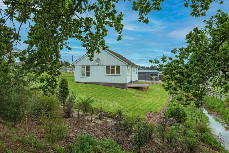 1 Ingham Street, Halcombe, Feilding - Carousel 1