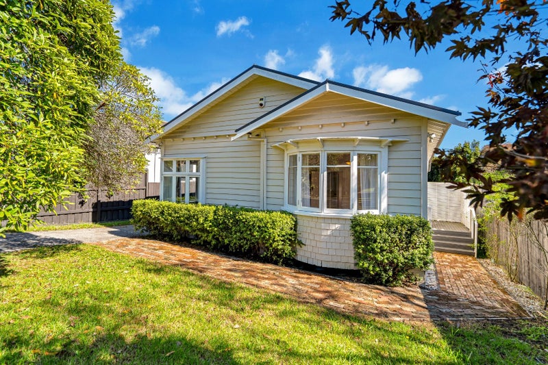 1A Tutuki Street, Waterview, Auckland - Carousel 1