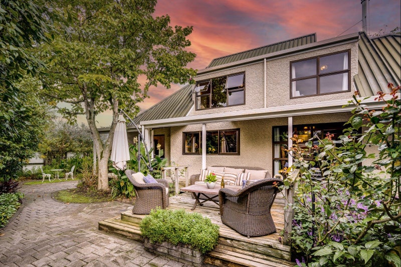 115A Frederick Street East, Mayfair, Hastings - Carousel 1