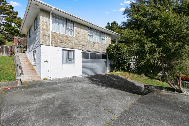 110 Holborn Drive, Stokes Valley, Lower Hutt - Carousel 1