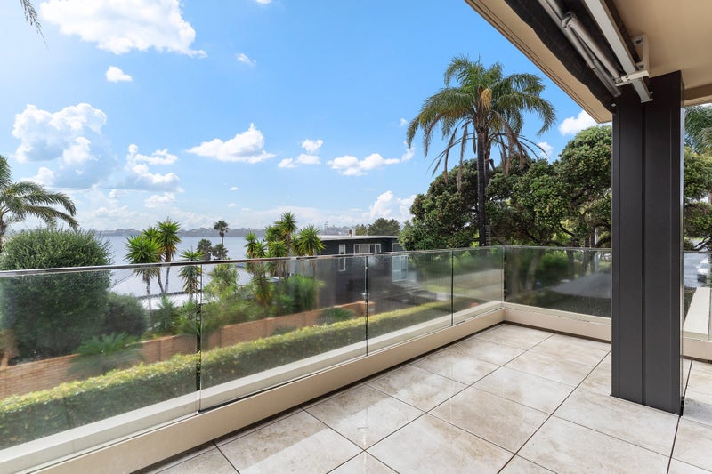 20 Rangitira Avenue, Takapuna, Auckland - Carousel 2
