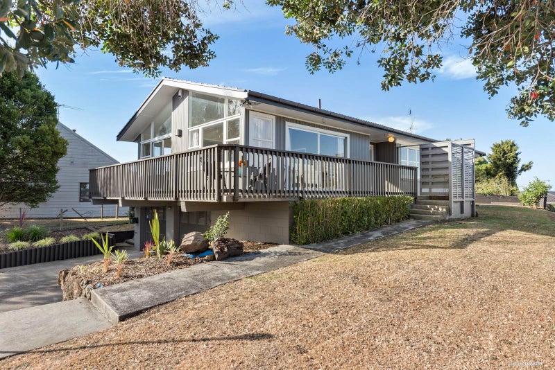 29 Barnhill Crescent, Pahurehure, Papakura - Carousel 1